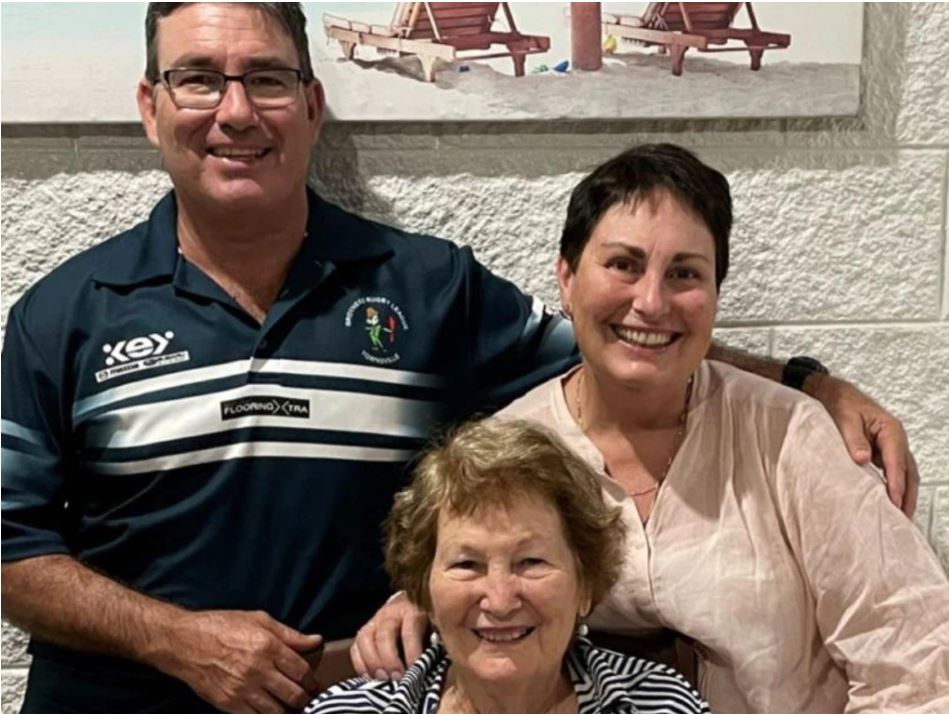 Dr Maryanne Balanzategui with her mother Linda and brother Bingen Balanzategui.
