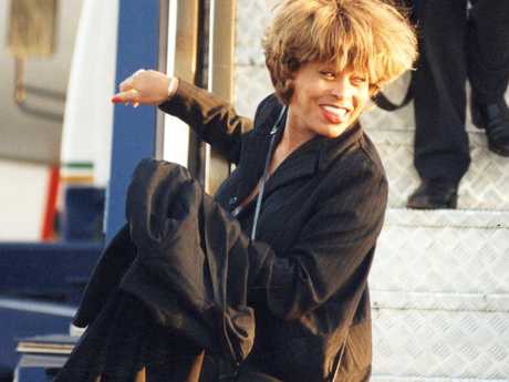 USA singer Tina Turner arrives on the tarmac at the Adelaide Airport for her concert to be given at the Australian Grand Prix, 06 Nov 1993.