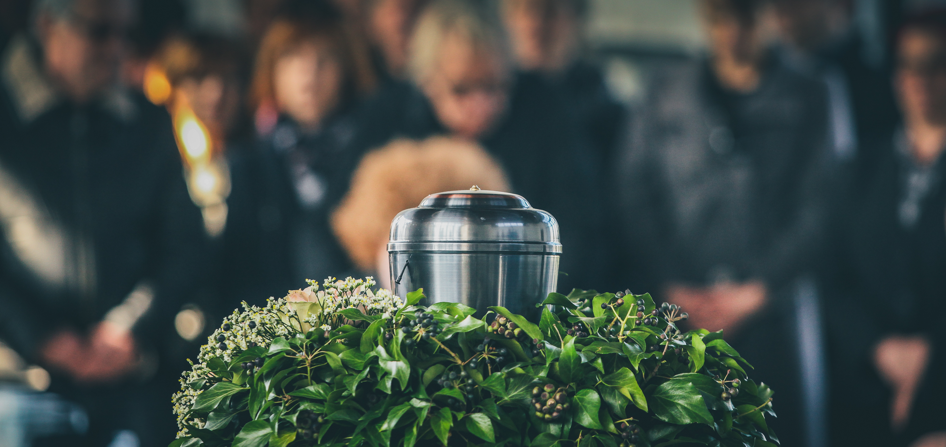 What is the difference between cremation and direct cremation
