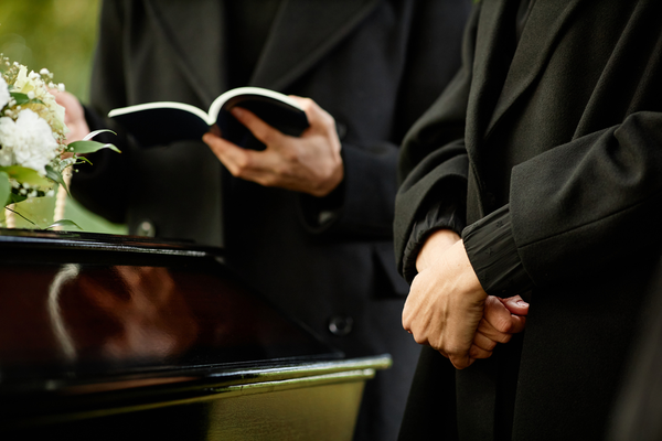 Understanding funeral tributes: How to start and what to say