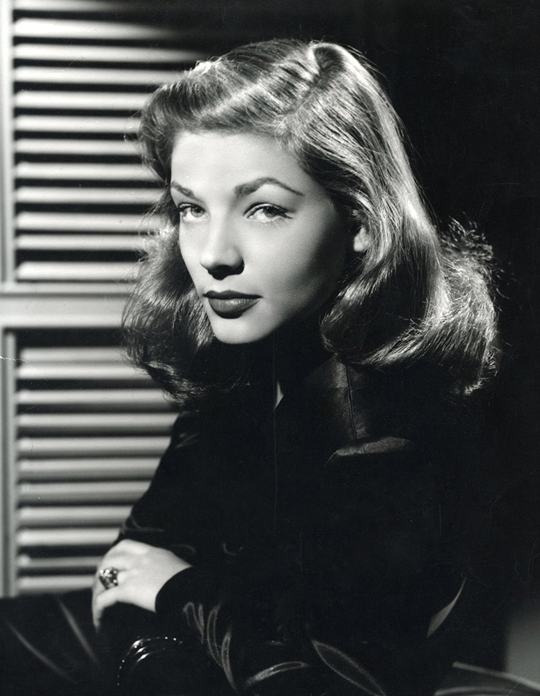 Lauren Bacall 1945 press photo