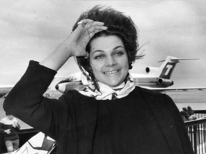 Maggie Tabberer arriving at Adelaide Airport in 1970 to tape three episodes of her TV program "Maggie" and to appear in the Good Friday Appeal Show.